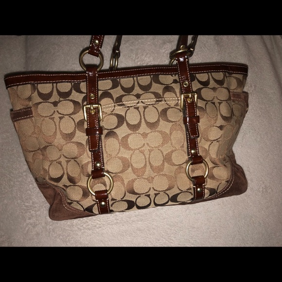 Coach purse!!! Everything must go! - Picture 2 of 4